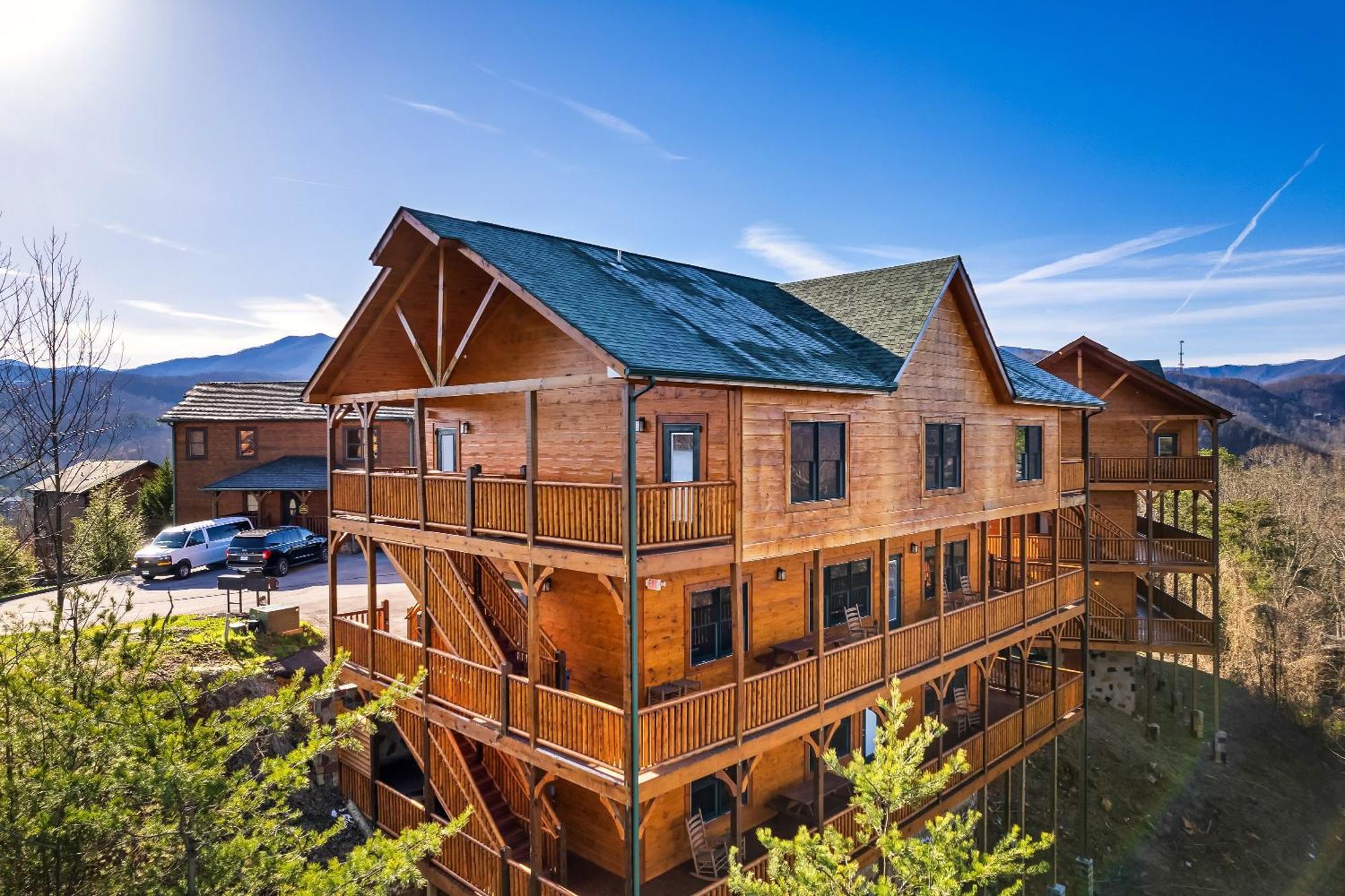 Full Equipped Cabin With A Pool And Game Room Smokies Views 蓋特林堡 外观 照片