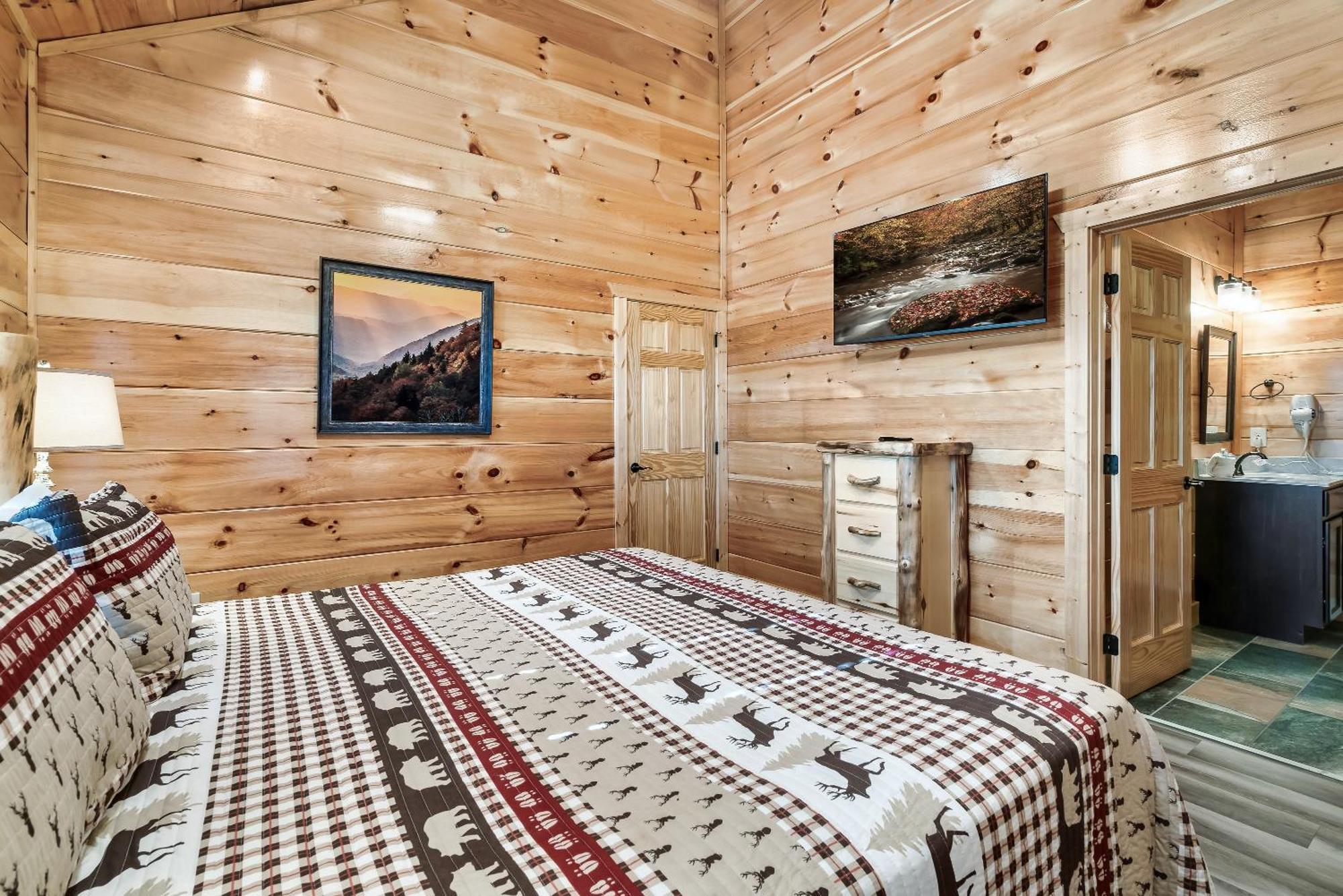 Full Equipped Cabin With A Pool And Game Room Smokies Views 蓋特林堡 外观 照片