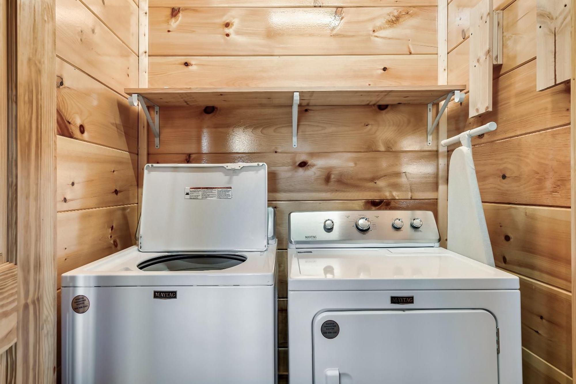 Full Equipped Cabin With A Pool And Game Room Smokies Views 蓋特林堡 外观 照片