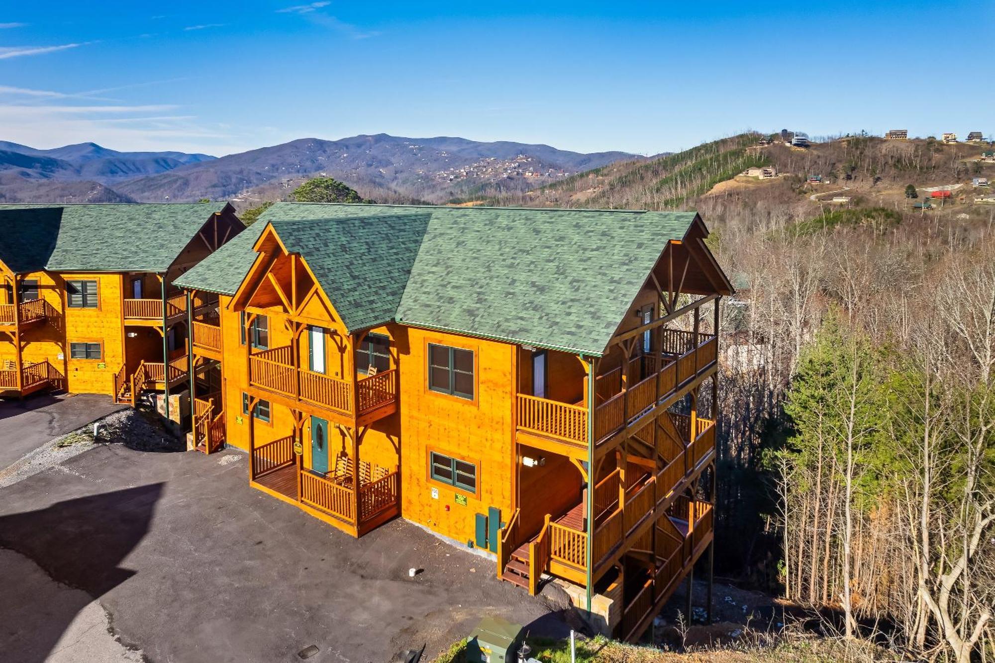 Full Equipped Cabin With A Pool And Game Room Smokies Views 蓋特林堡 外观 照片