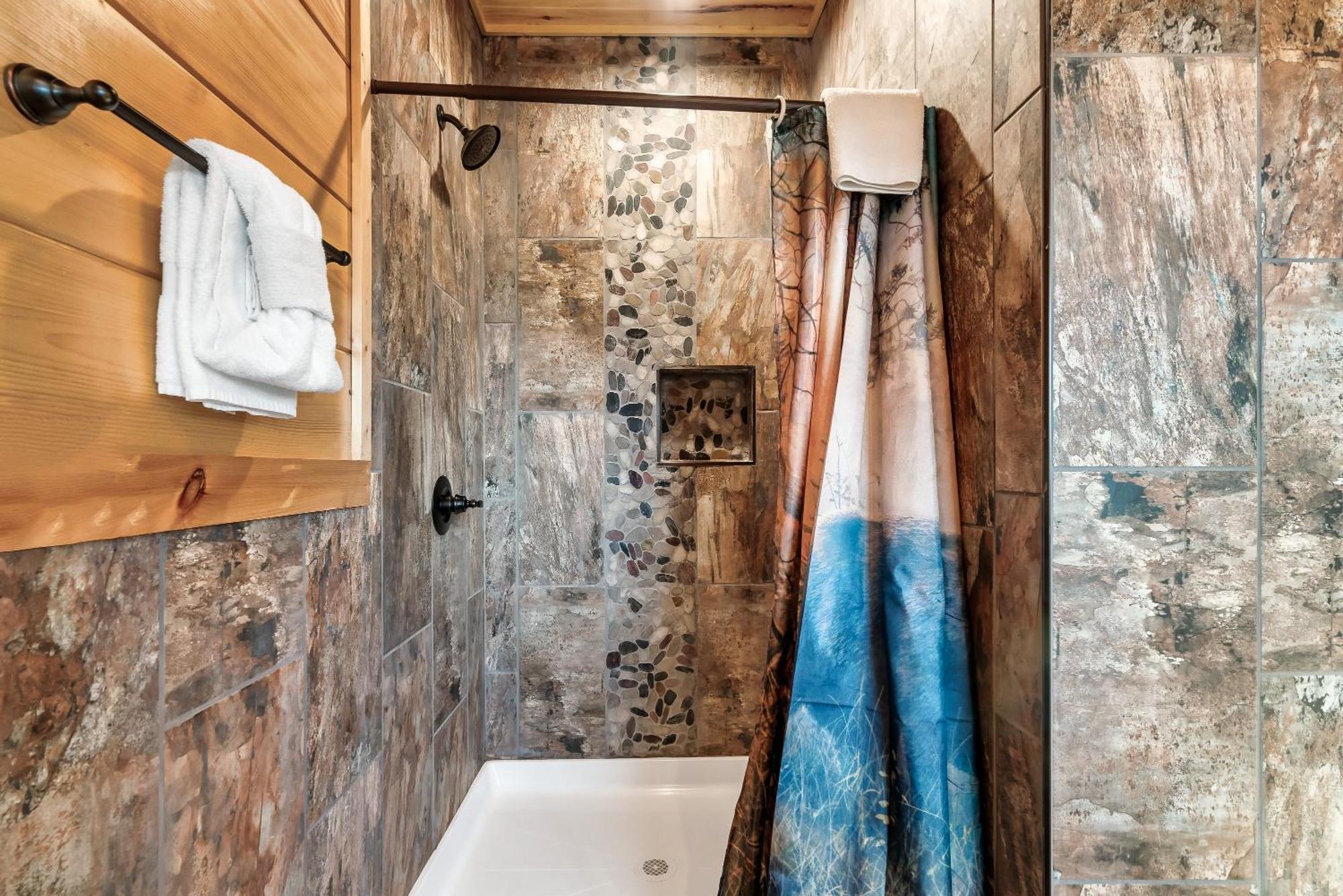 Full Equipped Cabin With A Pool And Game Room Smokies Views 蓋特林堡 外观 照片