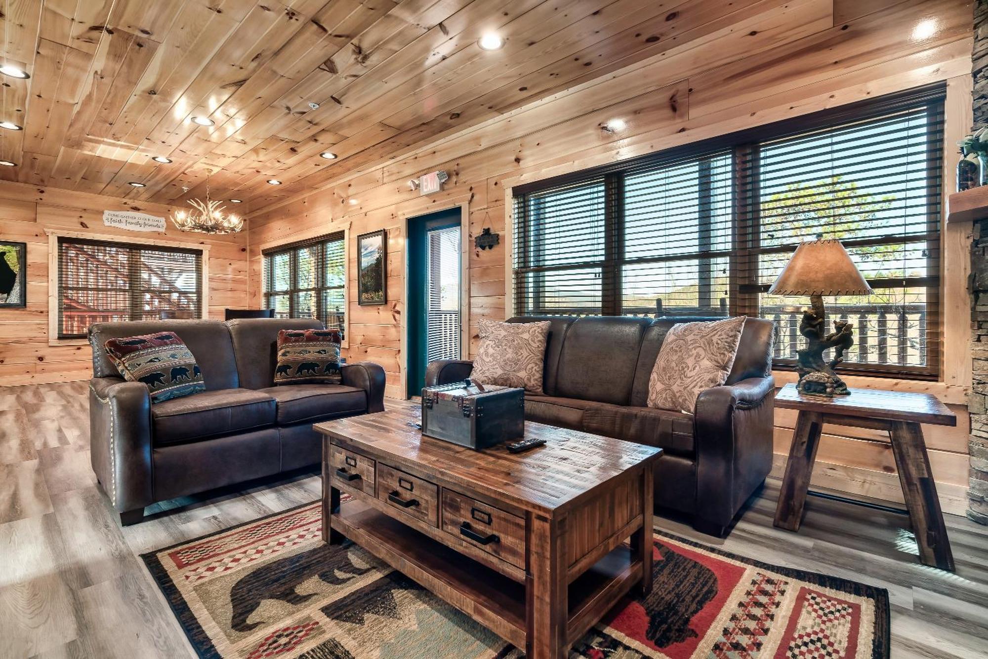 Full Equipped Cabin With A Pool And Game Room Smokies Views 蓋特林堡 外观 照片