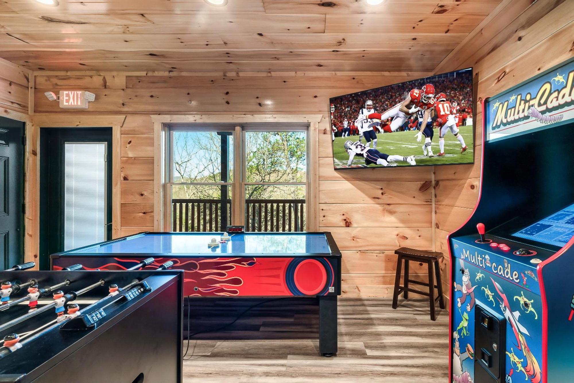 Full Equipped Cabin With A Pool And Game Room Smokies Views 蓋特林堡 外观 照片