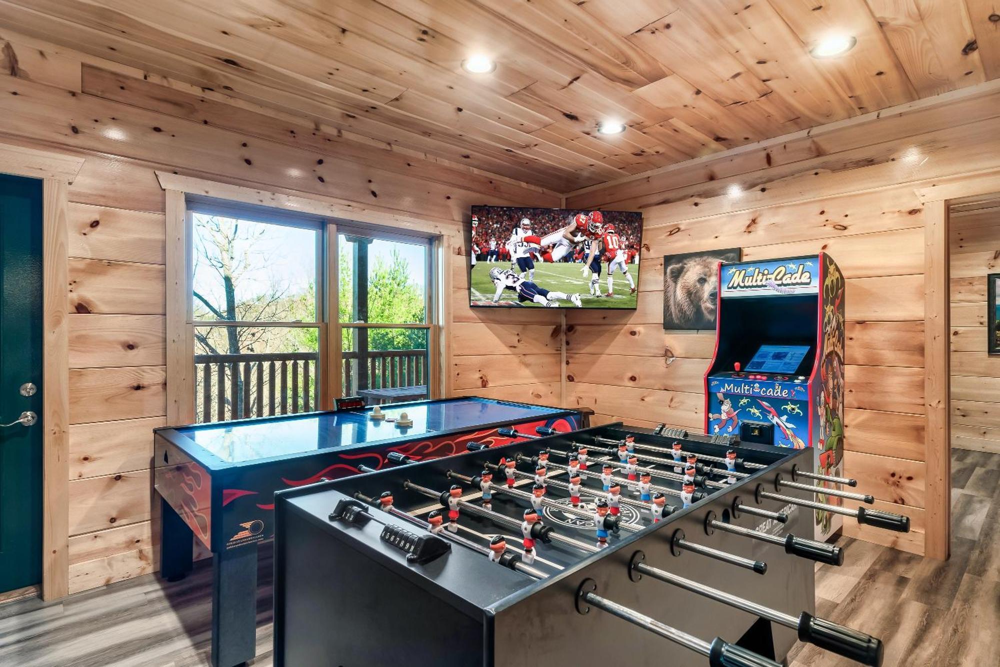 Full Equipped Cabin With A Pool And Game Room Smokies Views 蓋特林堡 外观 照片